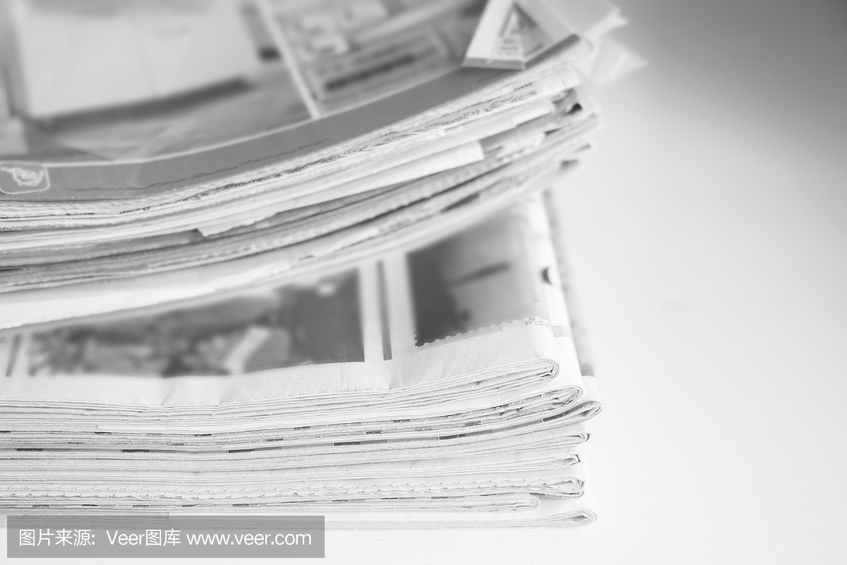 堆报纸